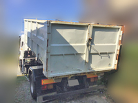 いすゞフォワードアームロール中型（4t）[写真02]