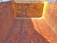 いすゞフォワードアームロール中型（4t）[写真08]