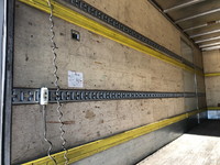 いすゞフォワードアルミバン中型（4t）[写真14]