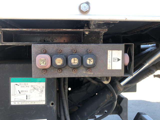 いすゞフォワードアルミバン中型（4t）[写真20]