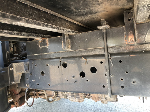 いすゞフォワードアルミバン中型（4t）[写真22]