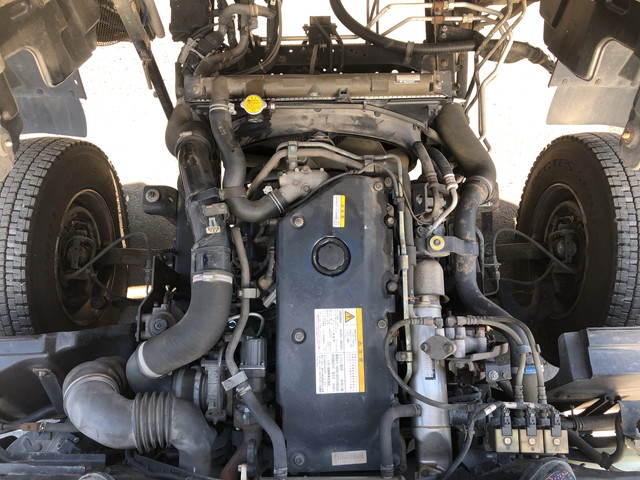 いすゞフォワードアルミバン中型（4t）[写真25]