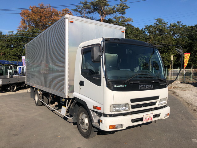 いすゞフォワードアルミバン中型（4t）[写真03]