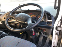 いすゞフォワードアルミバン中型（4t）[写真35]