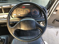 いすゞフォワードアルミバン中型（4t）[写真38]