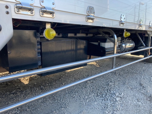 三菱ふそうファイターアルミウイング中型（4t）[写真06]