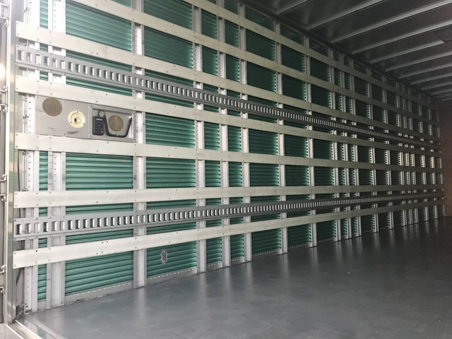 いすゞフォワードアルミバン中型（4t）[写真11]