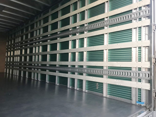 いすゞフォワードアルミバン中型（4t）[写真12]