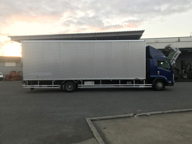 いすゞフォワードアルミバン中型（4t）[写真06]