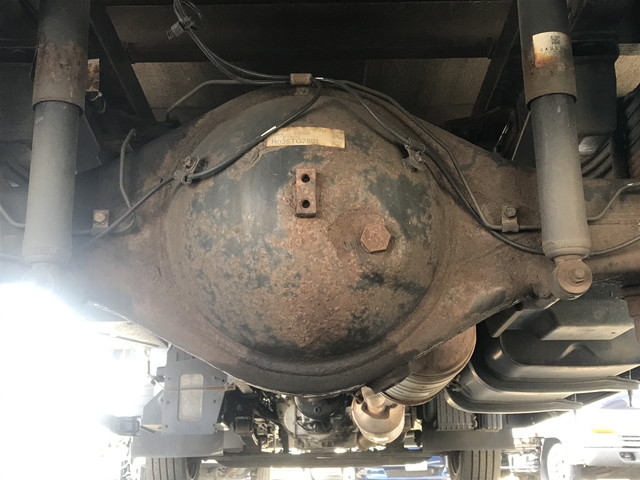 三菱ふそうキャンター平ボディ小型（2t・3t）[写真18]