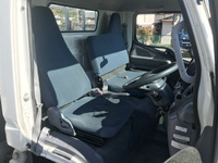 三菱ふそうキャンター平ボディ小型（2t・3t）[写真27]