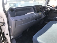 三菱ふそうキャンター平ボディ小型（2t・3t）[写真29]