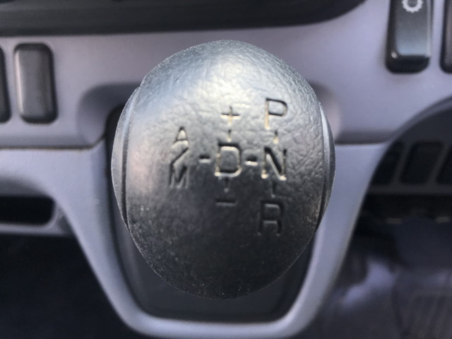 三菱ふそうキャンター平ボディ小型（2t・3t）[写真36]