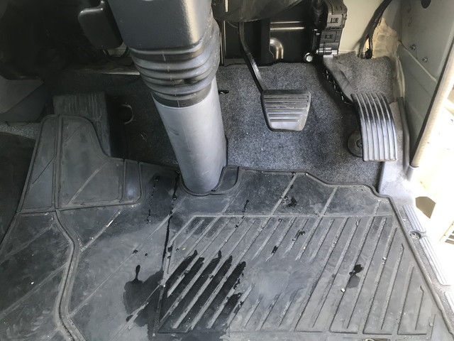 三菱ふそうキャンター平ボディ小型（2t・3t）[写真37]