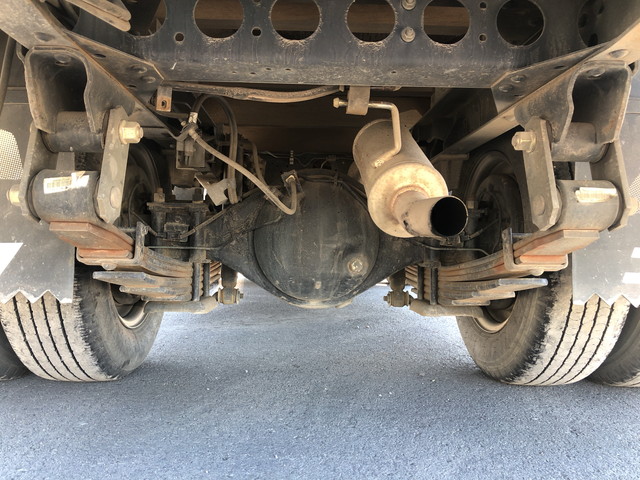 いすゞエルフ平ボディ小型（2t・3t）[写真20]