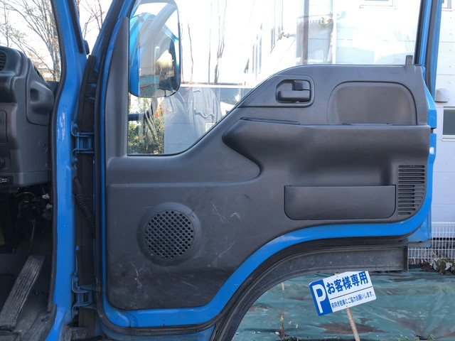 いすゞエルフ平ボディ小型（2t・3t）[写真27]