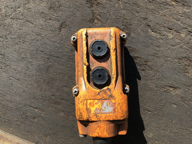 いすゞエルフ平ボディ小型（2t・3t）[写真36]