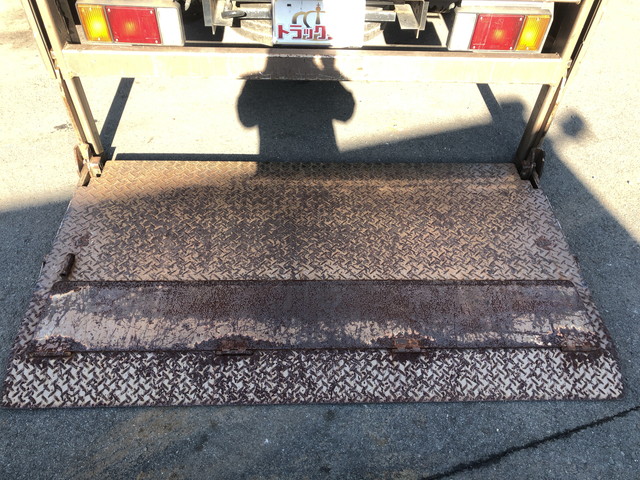 いすゞエルフ平ボディ小型（2t・3t）[写真07]