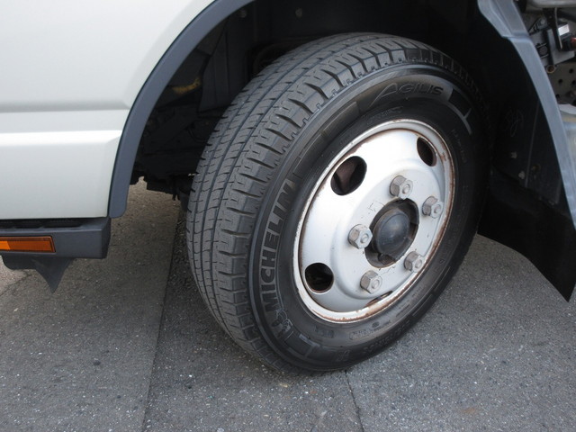 三菱ふそうキャンターアルミバン小型（2t・3t）[写真21]