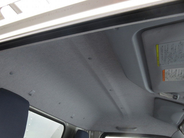 三菱ふそうキャンターアルミバン小型（2t・3t）[写真33]