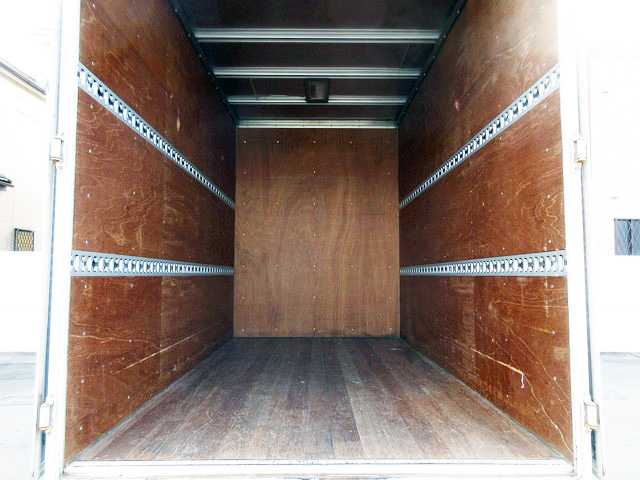 三菱ふそうキャンターアルミバン小型（2t・3t）[写真09]