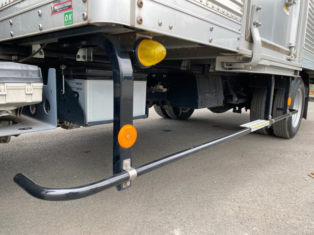 いすゞエルフアルミバン小型（2t・3t）[写真17]