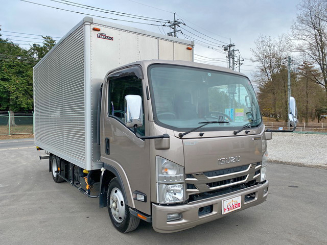 いすゞエルフアルミバン小型（2t・3t）[写真03]