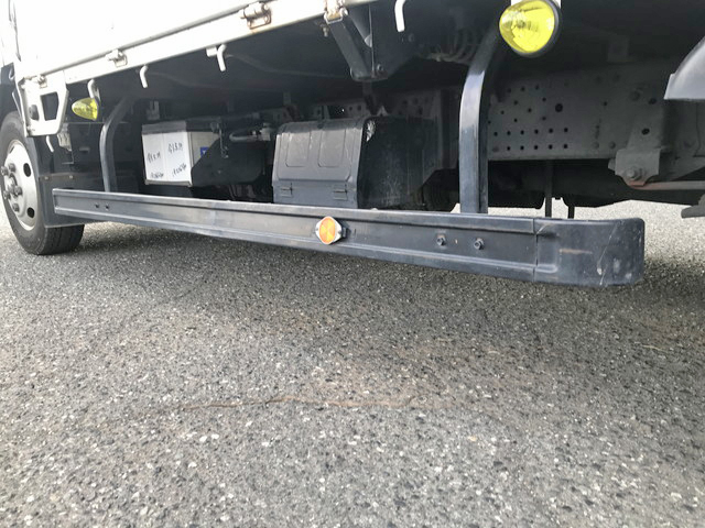 いすゞエルフ平ボディ小型（2t・3t）[写真16]