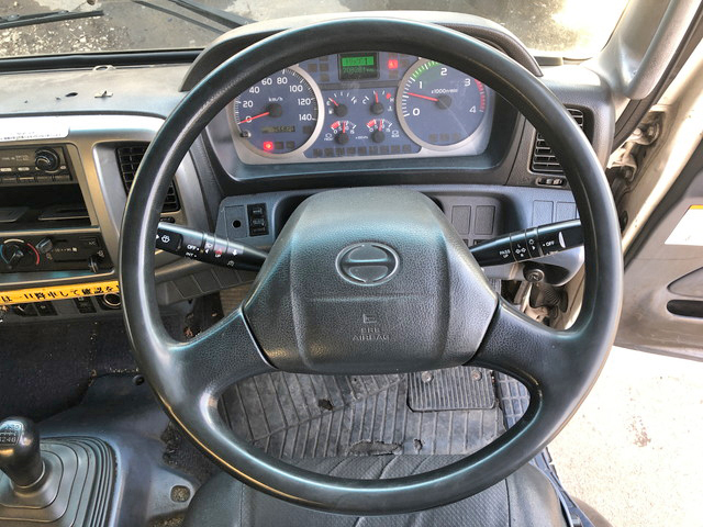 日野レンジャー冷凍車（冷蔵車）中型（4t）[写真37]