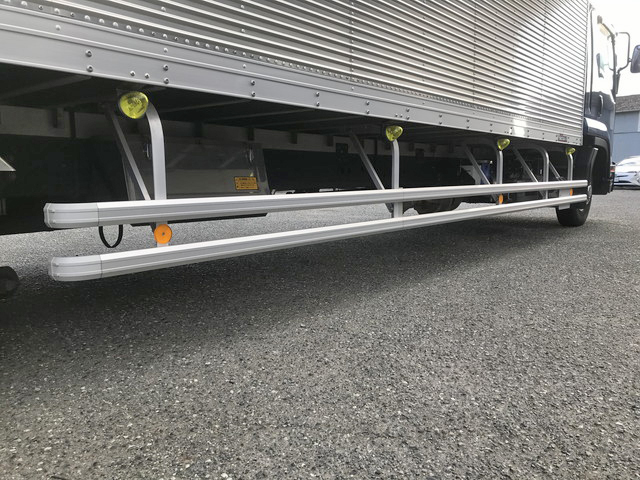 いすゞフォワードアルミバン中型（4t）[写真20]