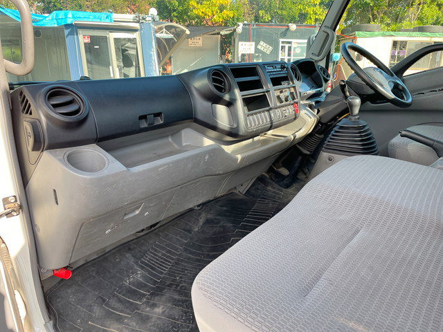 日野デュトロアルミブロック小型（2t・3t）[写真33]