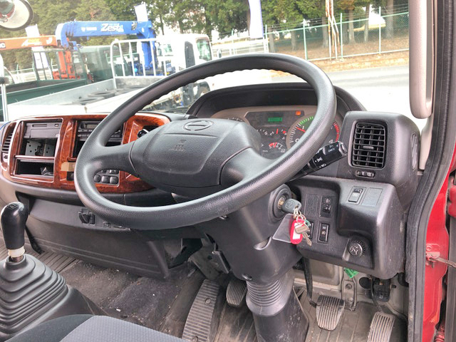 日野レンジャーアルミバン中型（4t）[写真35]