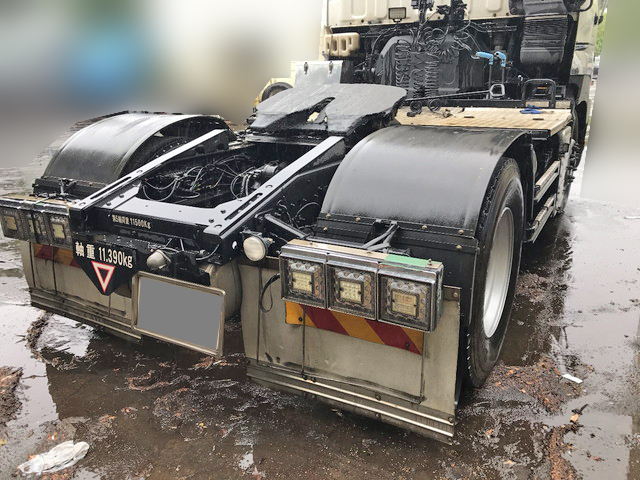 いすゞギガトレーラーヘッド（トラクターヘッド）大型（10t）[写真02]