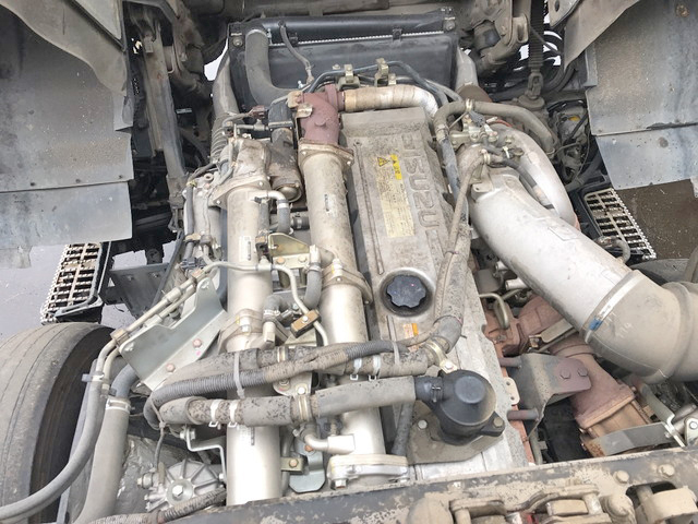 いすゞギガトレーラーヘッド（トラクターヘッド）大型（10t）[写真20]