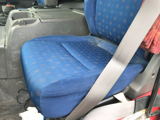 いすゞギガトレーラーヘッド（トラクターヘッド）大型（10t）[写真23]