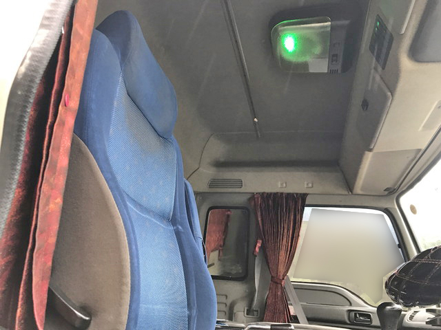 いすゞギガトレーラーヘッド（トラクターヘッド）大型（10t）[写真26]