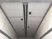 いすゞフォワードアルミウイング中型（4t）[写真16]