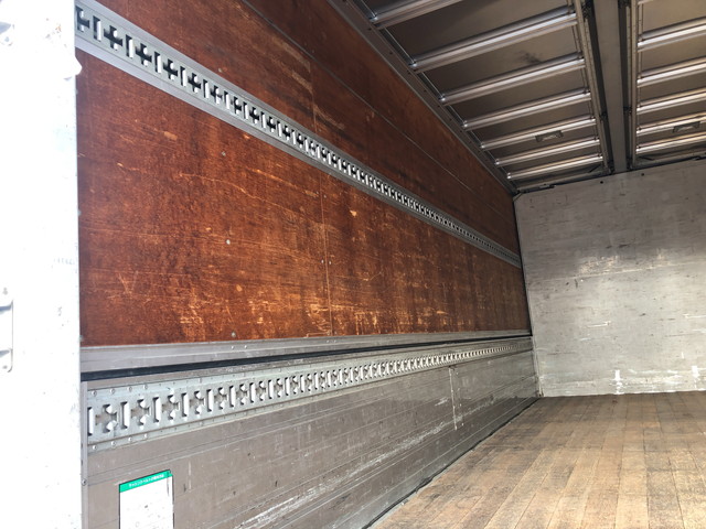 いすゞフォワードアルミウイング中型（4t）[写真10]