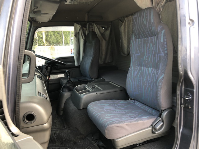 いすゞフォワードアルミウイング中型（4t）[写真27]