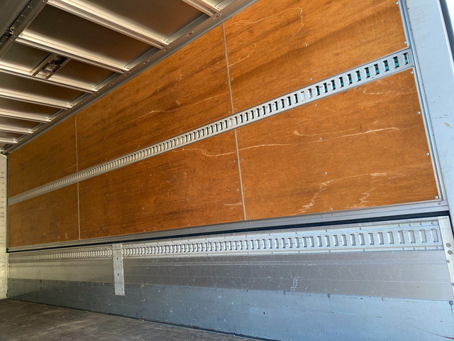 日産コンドルアルミウイング中型（4t）[写真13]