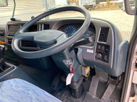 日産コンドルアルミウイング中型（4t）[写真36]