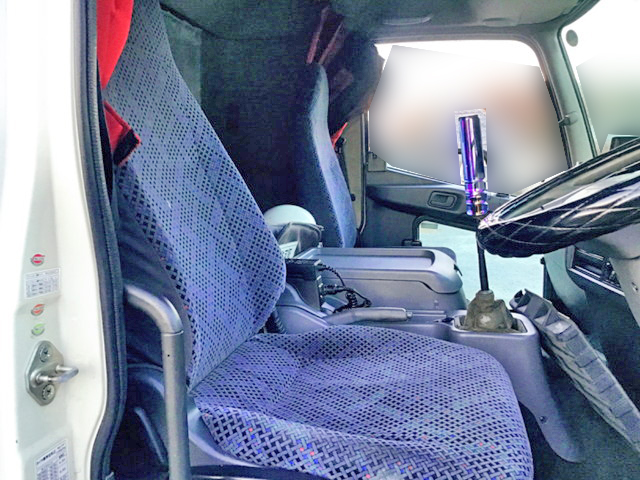 三菱ふそうファイターアルミウイング中型（4t）[写真16]