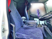 三菱ふそうファイターアルミウイング中型（4t）[写真16]