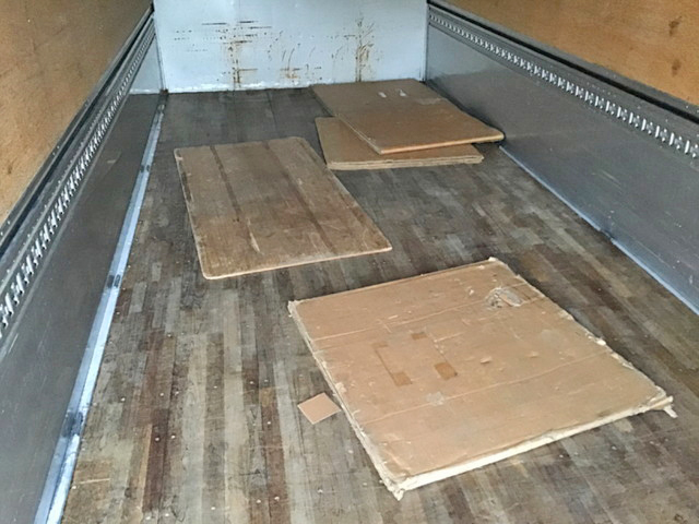 三菱ふそうファイターアルミウイング中型（4t）[写真08]