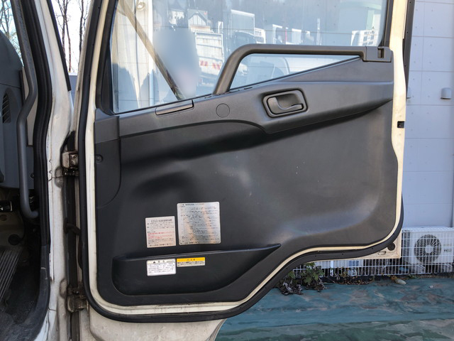 三菱ふそうファイター冷凍車（冷蔵車）中型（4t）[写真29]