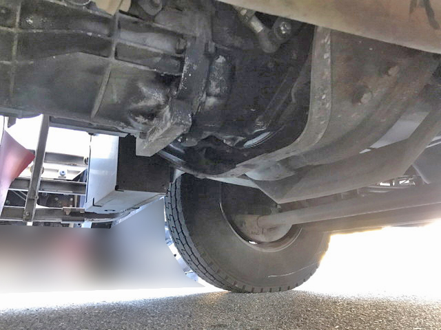 UDトラックスクオンアルミウイング大型（10t）[写真18]