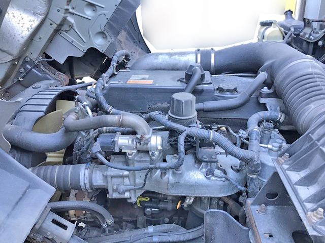 UDトラックスクオンアルミウイング大型（10t）[写真20]