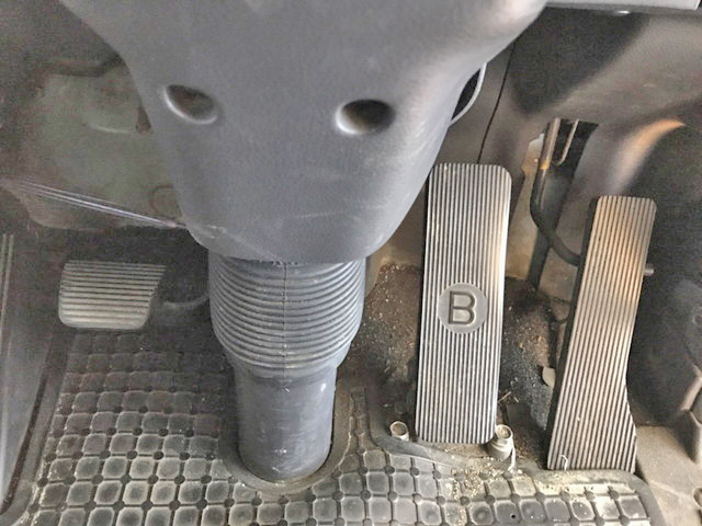 UDトラックスクオンアルミウイング大型（10t）[写真29]