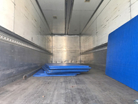 UDトラックスクオンアルミウイング大型（10t）[写真08]