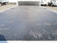 いすゞエルフユニック4段小型（2t・3t）[写真11]